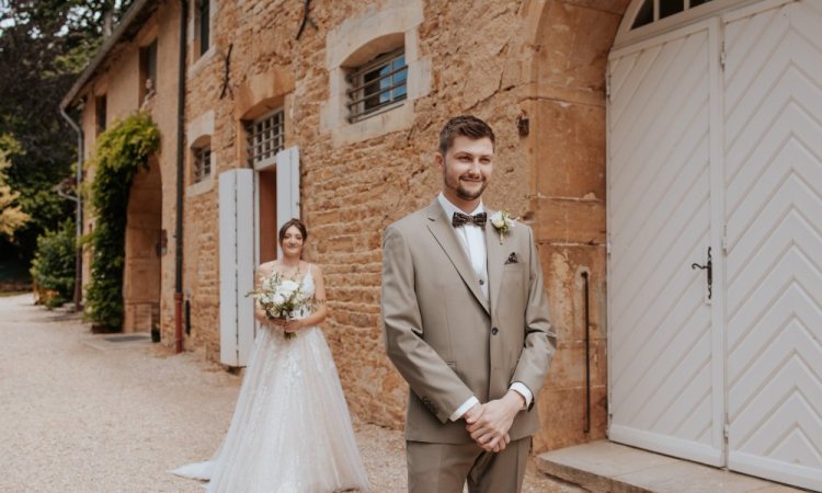 Photographe professionnelle de mariage bohème en Franche-Comté