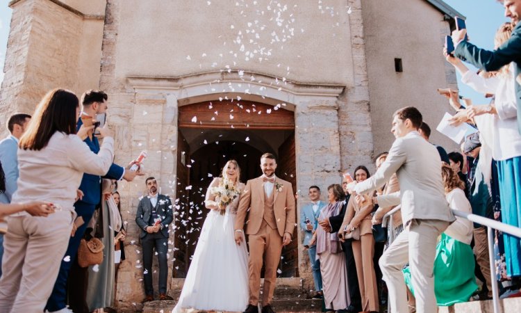 Photographe professionnelle de mariage au Château de Clairvans dans le Jura