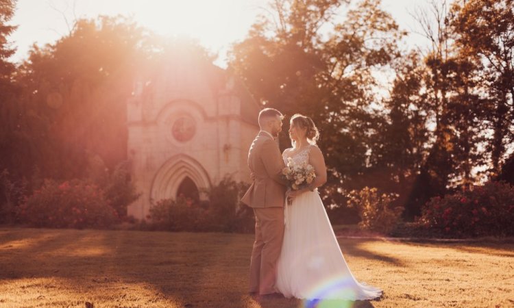 Photographe professionnelle de mariage au Château de Clairvans dans le Jura
