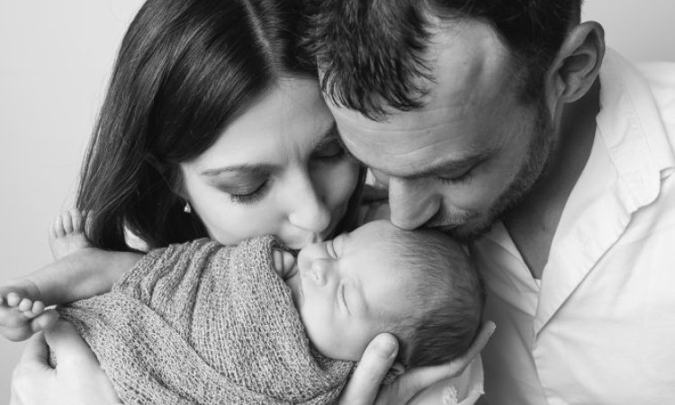 Photographe professionnelle Pack maternité votre shooting grossesse et votre shooting naissance à Besançon