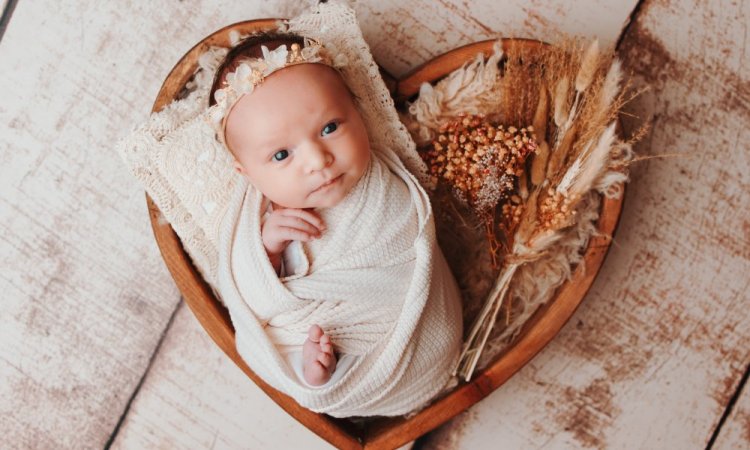 Séance Photo Nouveau-né À Besançon