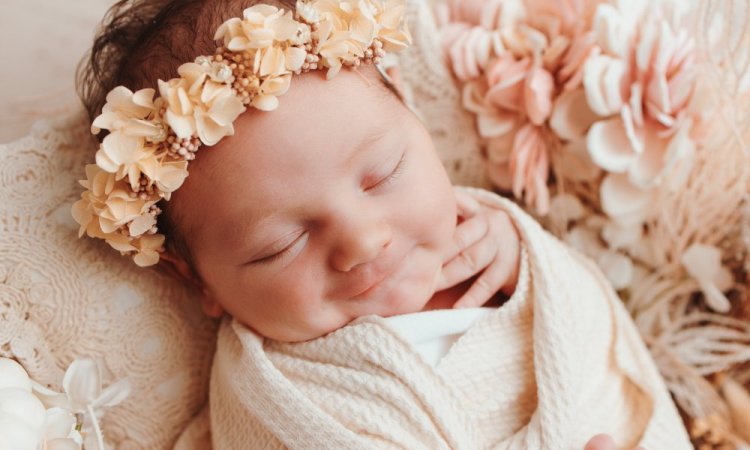 Séance photo naissance en studio à Besançon