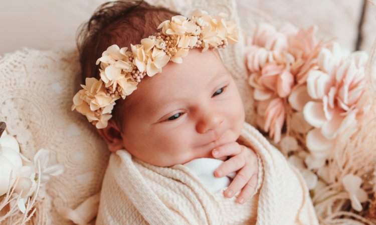 Séance photo naissance en studio à Besançon