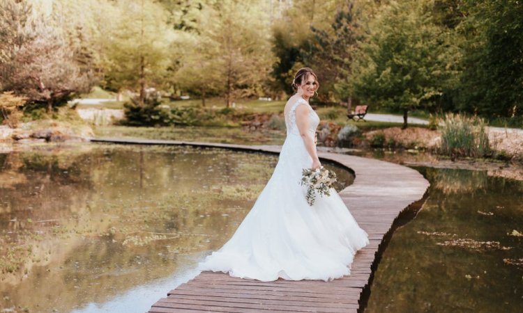 Photographe professionnelle de mariage au Moulin de la Mangue en Franche-Comté
