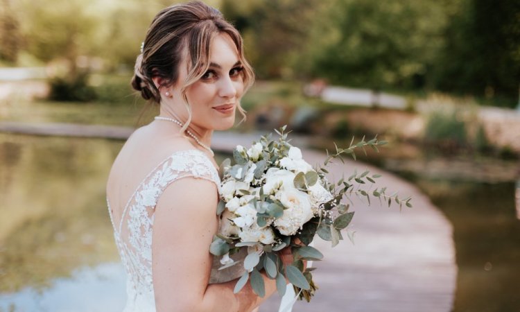 Photographe professionnelle de mariage au Moulin de la Mangue en Franche-Comté