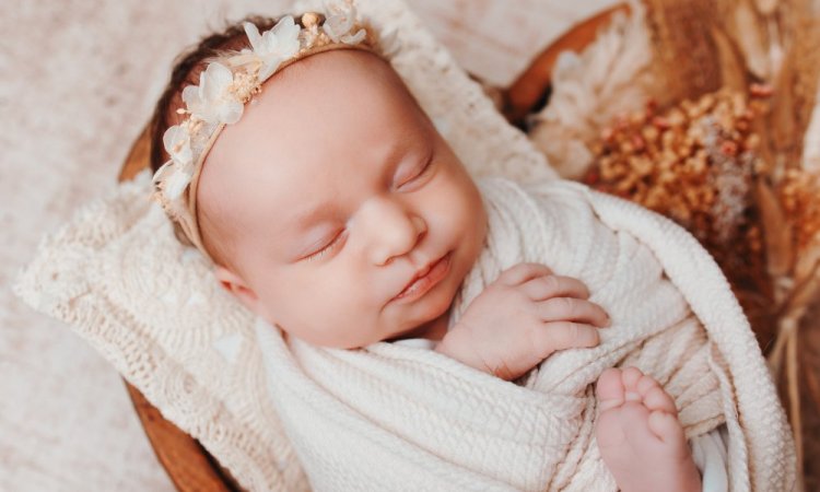 Séance Photo Nouveau-né À Besançon