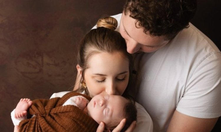 Photographe pour shooting photo naissance en famille à Besançon