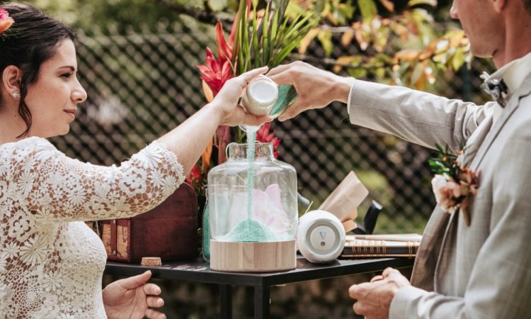 Photographe professionnelle mariage en petit comité à Besançon