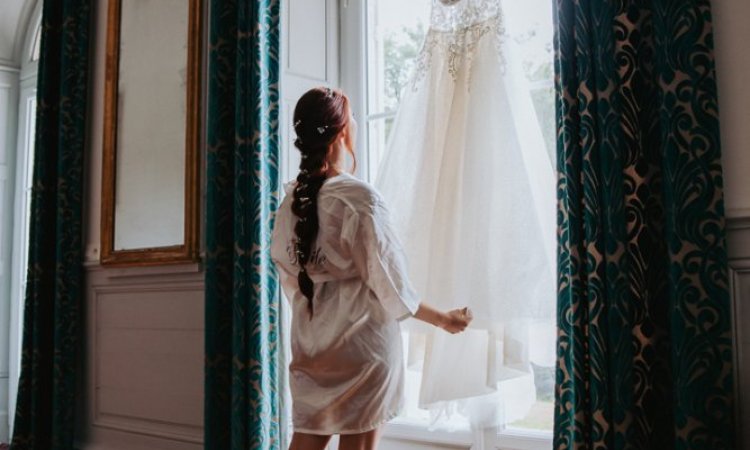 Photographe professionnelle mariage au château de Trouhans près de Dijon 