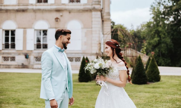 Photographe professionnelle mariage au château de Trouhans près de Dijon 