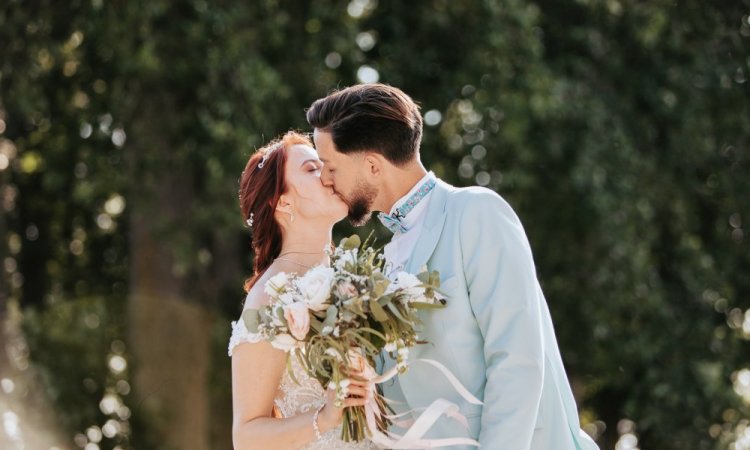 Photographe professionnelle mariage au château de Trouhans près de Dijon 