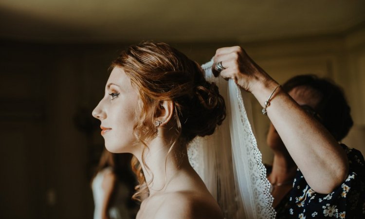 Photographe professionnelle mariage au château de Saint Loup près de Besançon