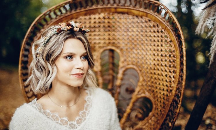 Shooting d'inspiration mariage au Château de la Dame Blanche à Geneuille