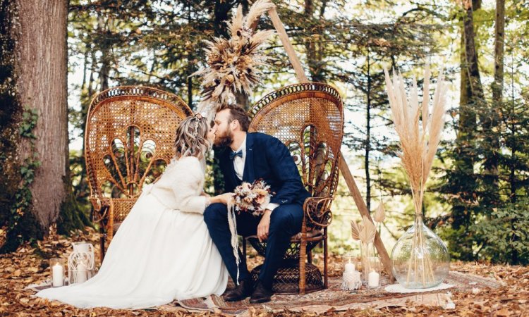 Shooting d'inspiration mariage au Château de la Dame Blanche à Geneuille