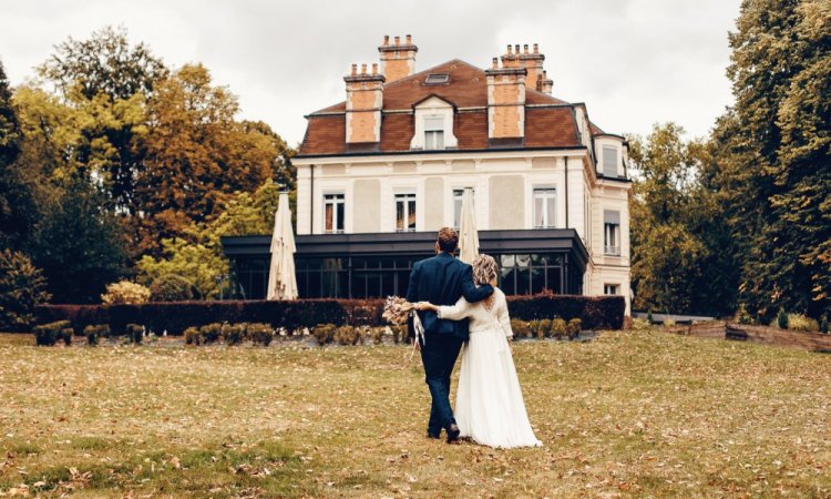 Photographe professionnelle pour photo de mariage dans un château