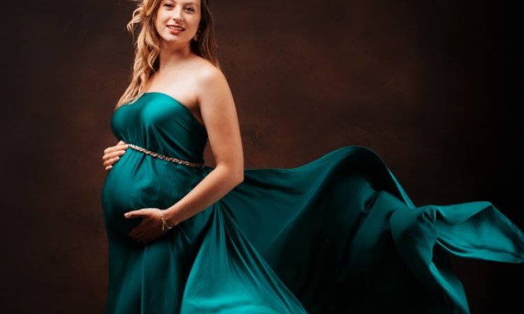 Photographe pour shooting photo grossesse en studio à Besançon