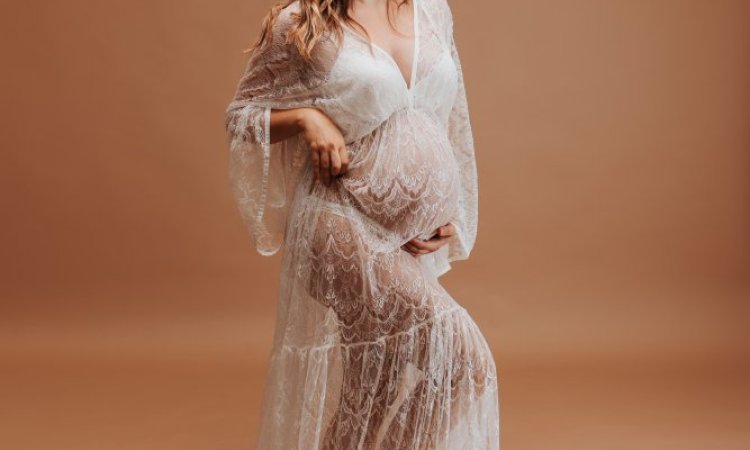 Photographe pour shooting photo grossesse en studio à Besançon
