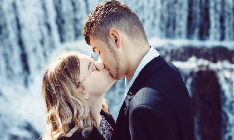 Shooting photo couple en pleine nature