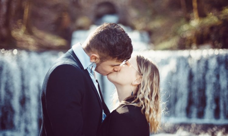 Shooting photo couple en pleine nature