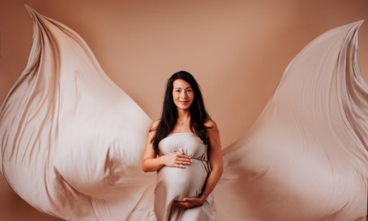 Séance photo femme enceinte en studio à Besançon