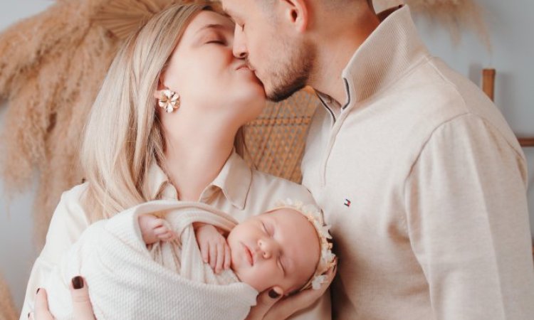 Shooting photo naissance en famille à Besançon