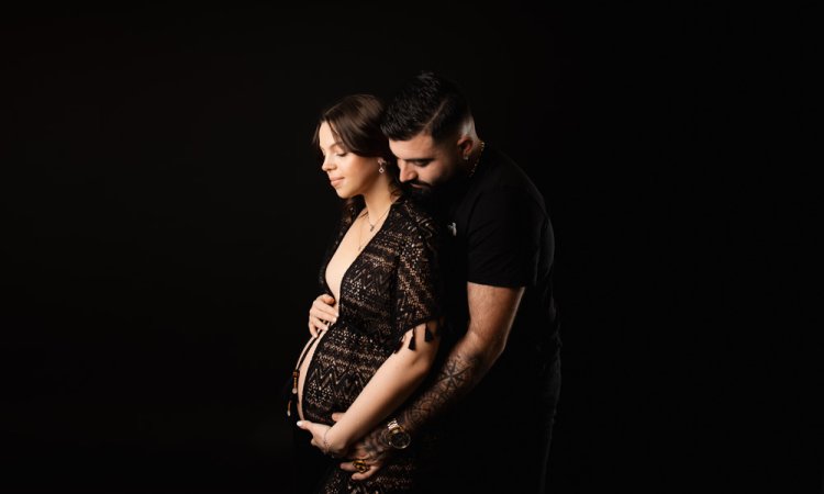 Photographe shooting grossesse en couple à Besançon