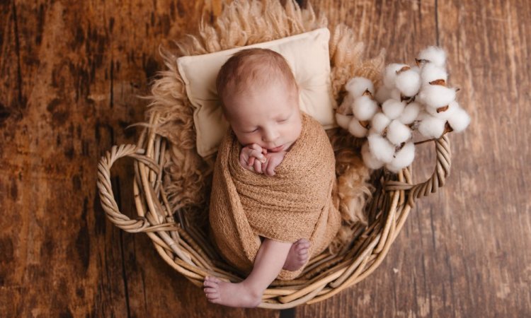 Photographe pour séance photo bébé mignon à Besançon