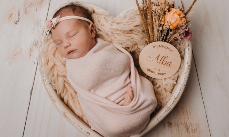 Photographe pour shooting bébé en studio à Besançon 