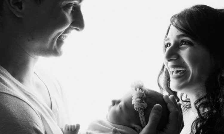 Séance photo naissance en famille à Besançon