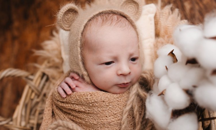 Photographe pour séance photo bébé mignon à Besançon