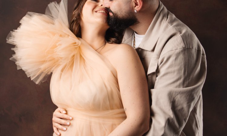 Photographe shooting grossesse en couple à Besançon