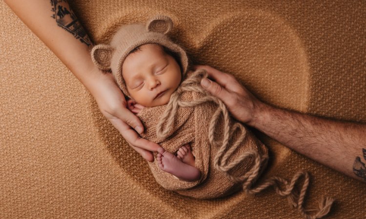 Shooting naissance bébé en studio à Besançon