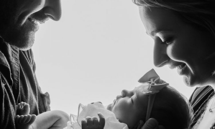 Photographe pour séance photo de naissance en studio à Besançon