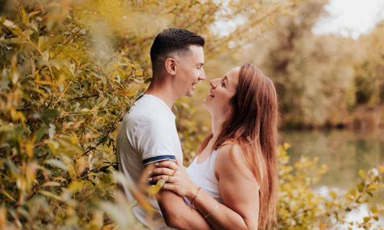 Photographe pour séance photo couple à Geneuille