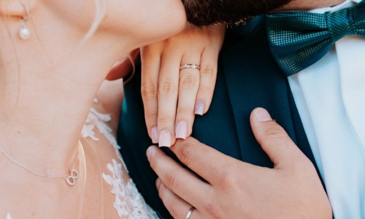 Photographe professionnelle de mariage au Moulin de la Mangue en Franche-Comté