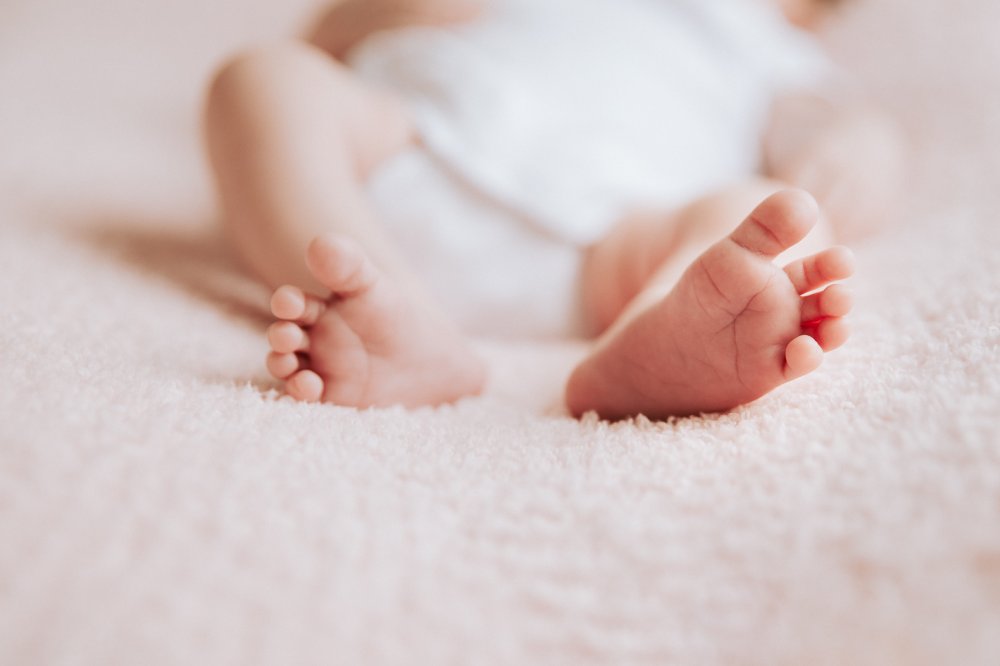 Photographe Besançon séance naissance